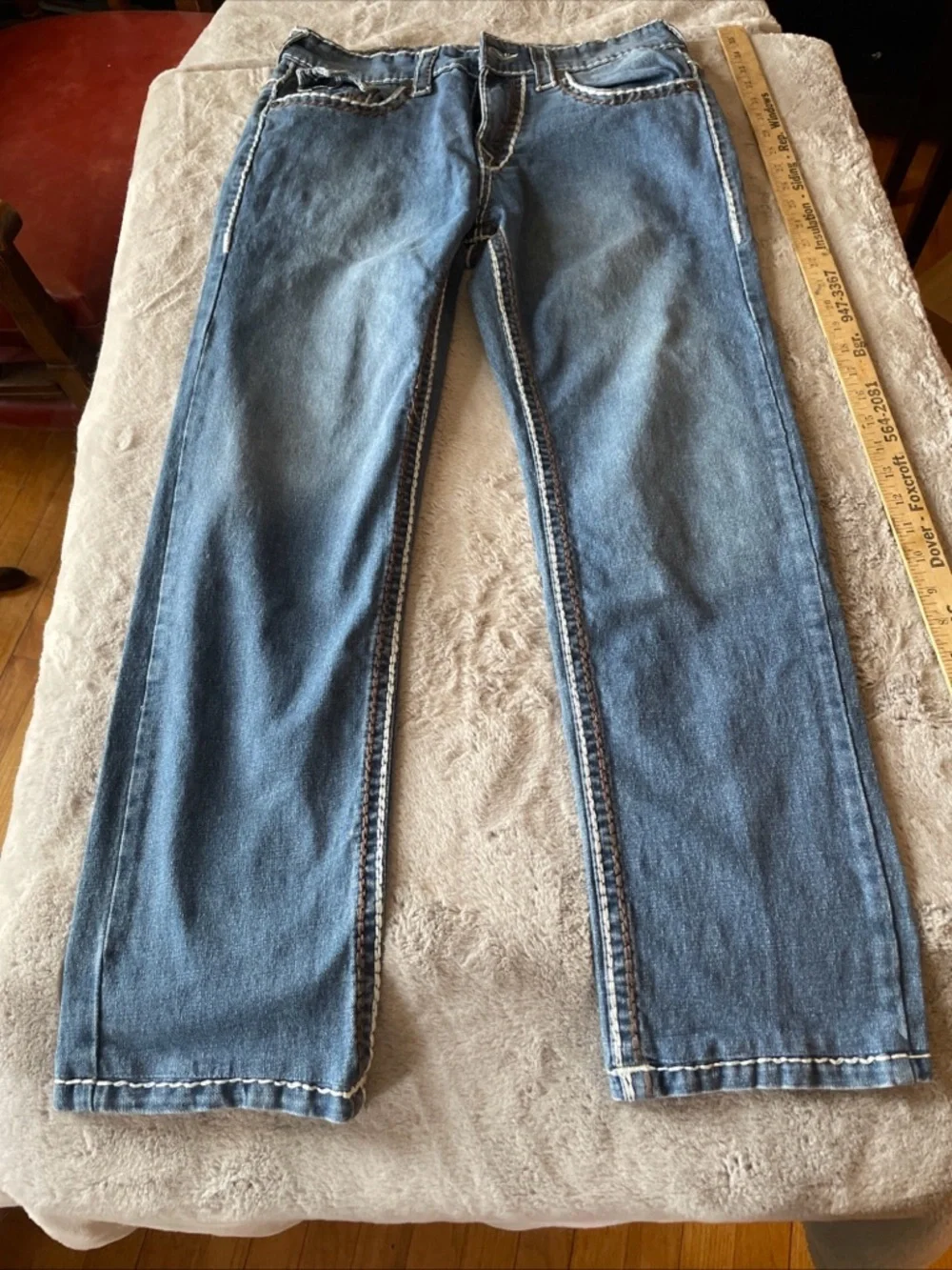 True Religion Embellished Back Pocket Jeans - Light Blue super Ricky t size 32